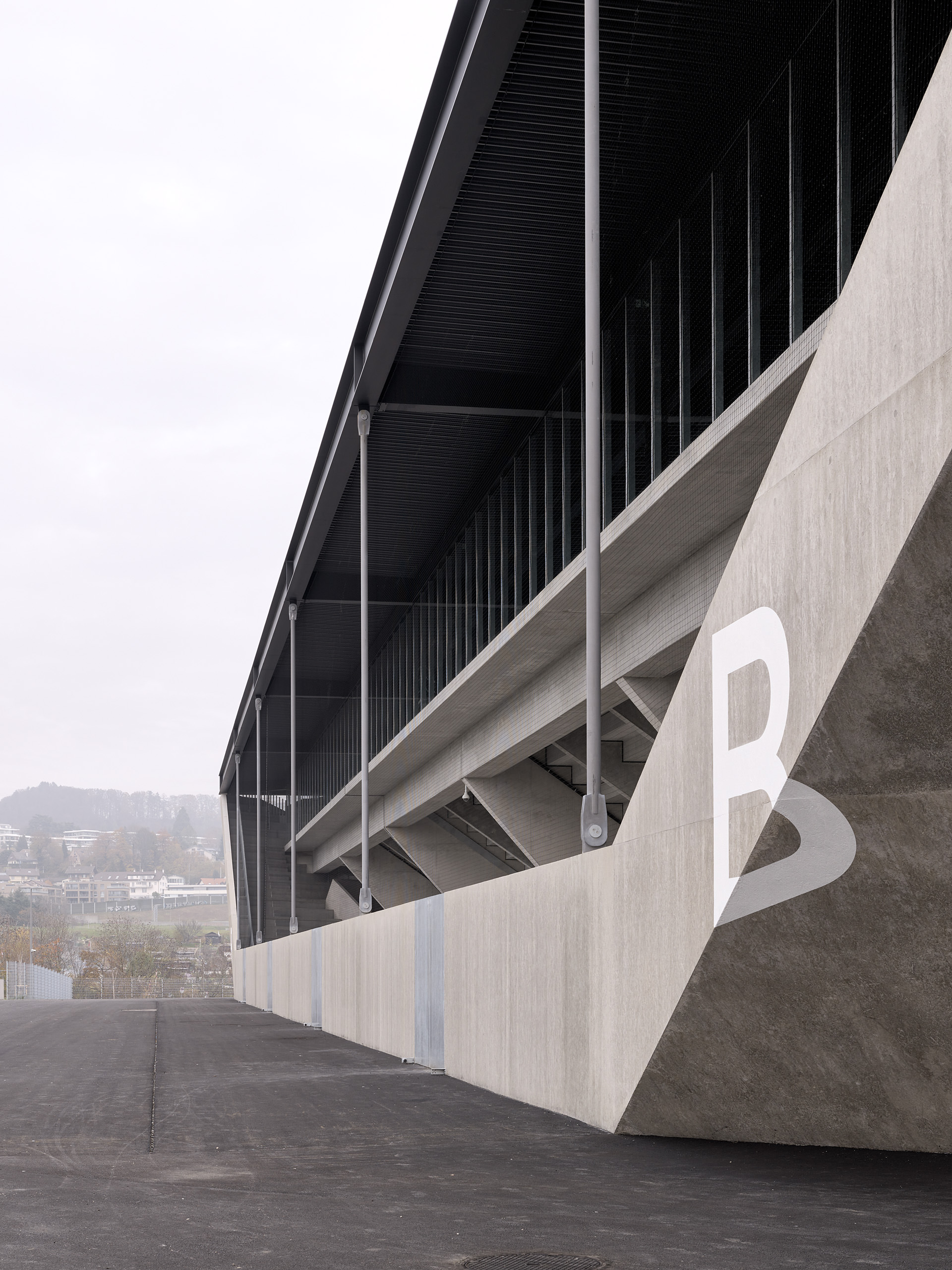 Stade de la Tuilière, Lausanne